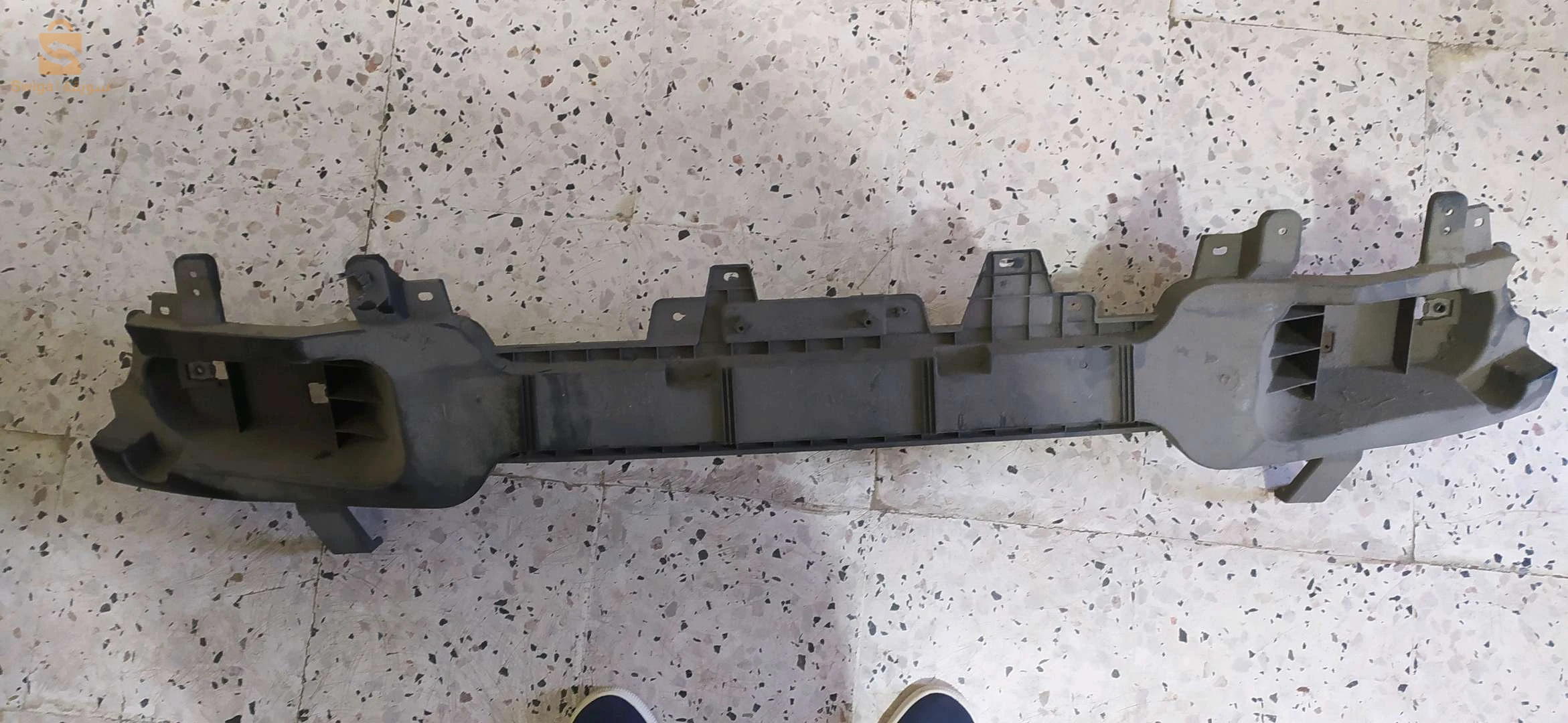 traverse arrière et cache essuie glace