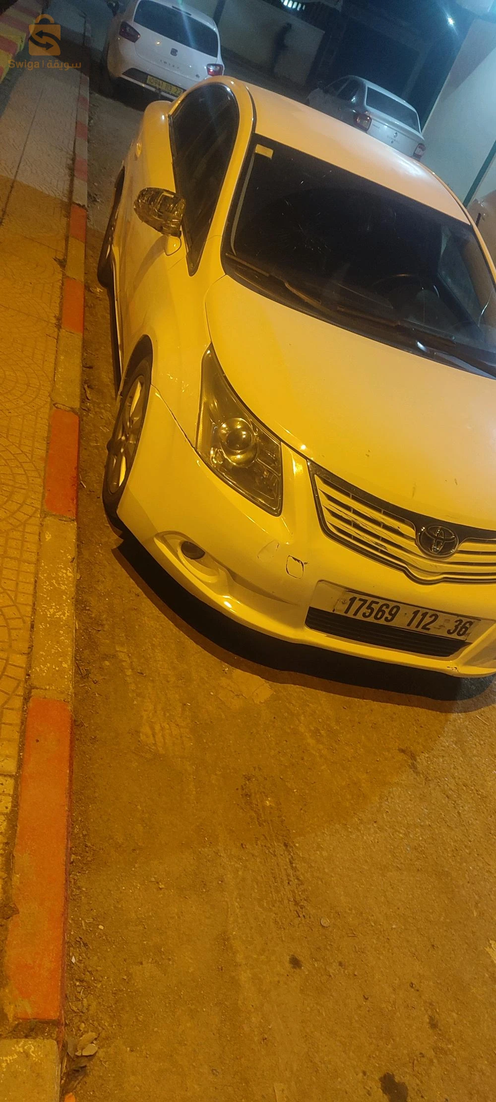 Toyota Avensis 2012