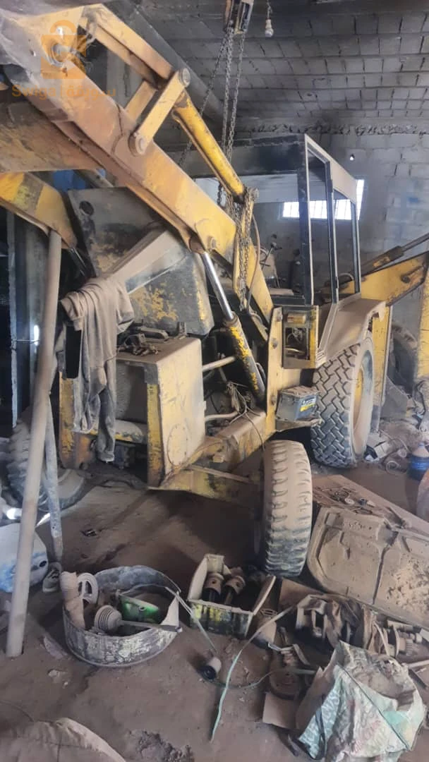 jcb محرك  نتاعه لازم يتمونطا طالب 85 لي معول يتصل