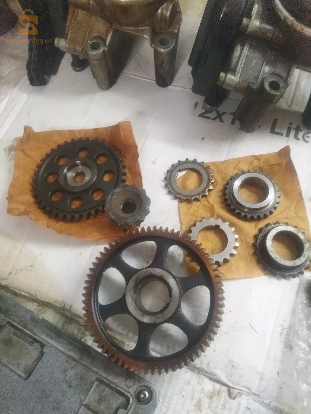 أجزاء من محرك 1.2 12v