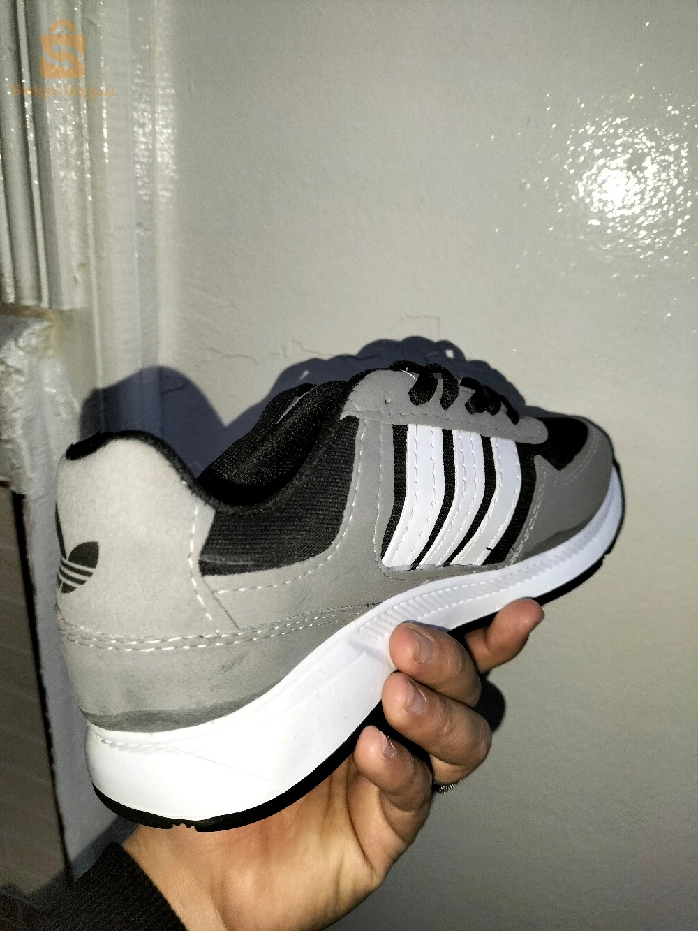 trining decatlon neuf pointure 39 original 
Adidas pointure 40