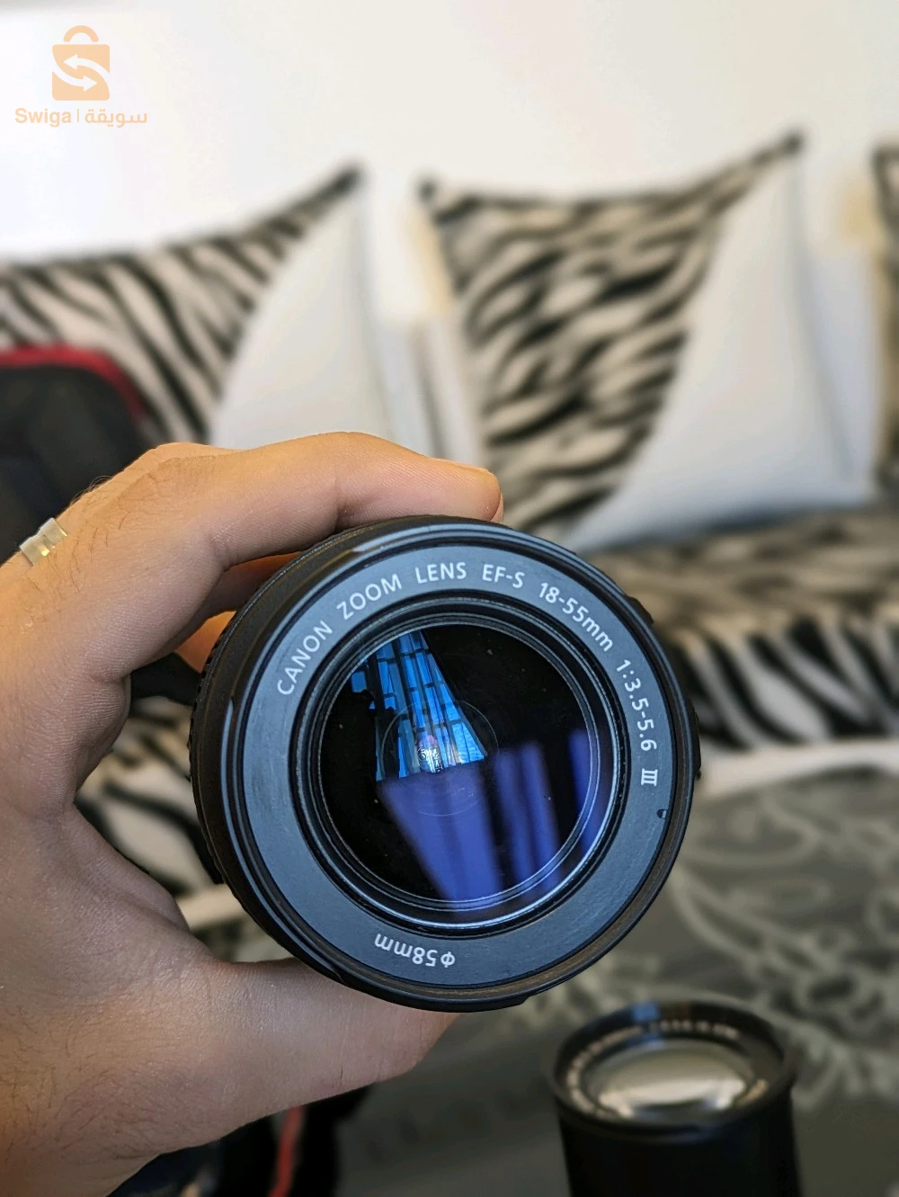 🇫🇷🇫🇷CANON 1300D ÉTAT 10/10
A AVEC LE CARTABLE ET LE DOCUMENT ET LE CATALOGUE ET DE OBJECTIF: EFS 18-55mm  - 55-250 mm