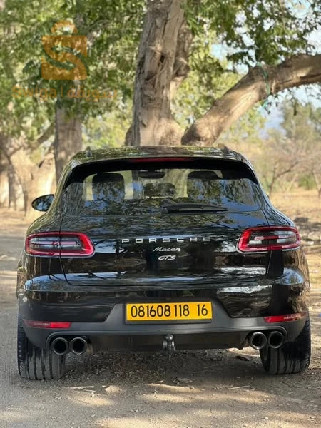 porshe macan 2018