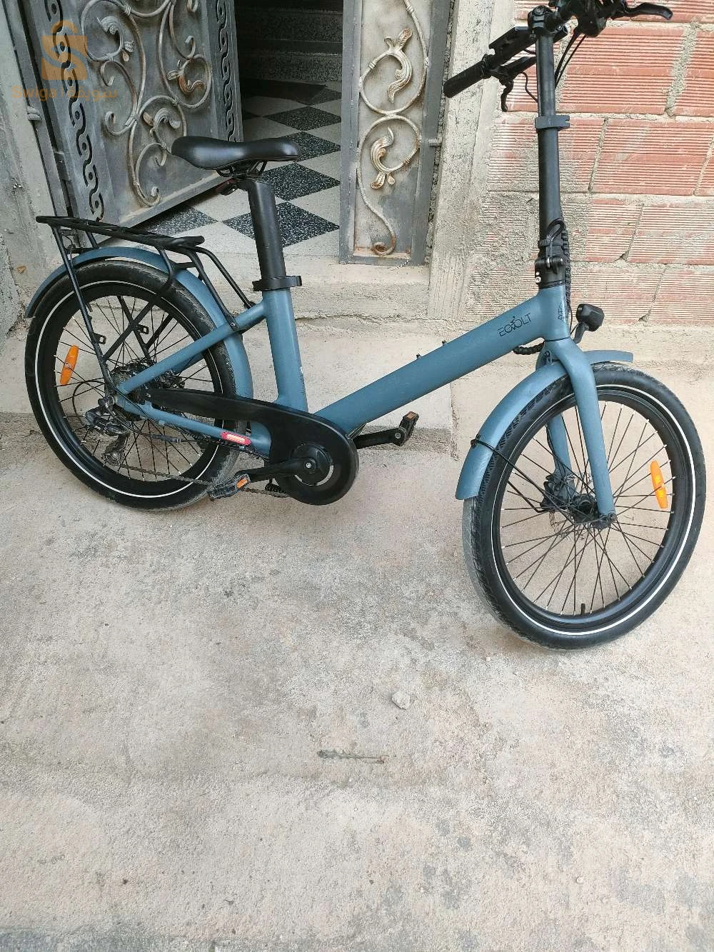 eovolt model 24 france 36v 250w
avec chargeur