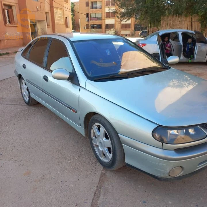 رينو Laguna 3 الاغواط