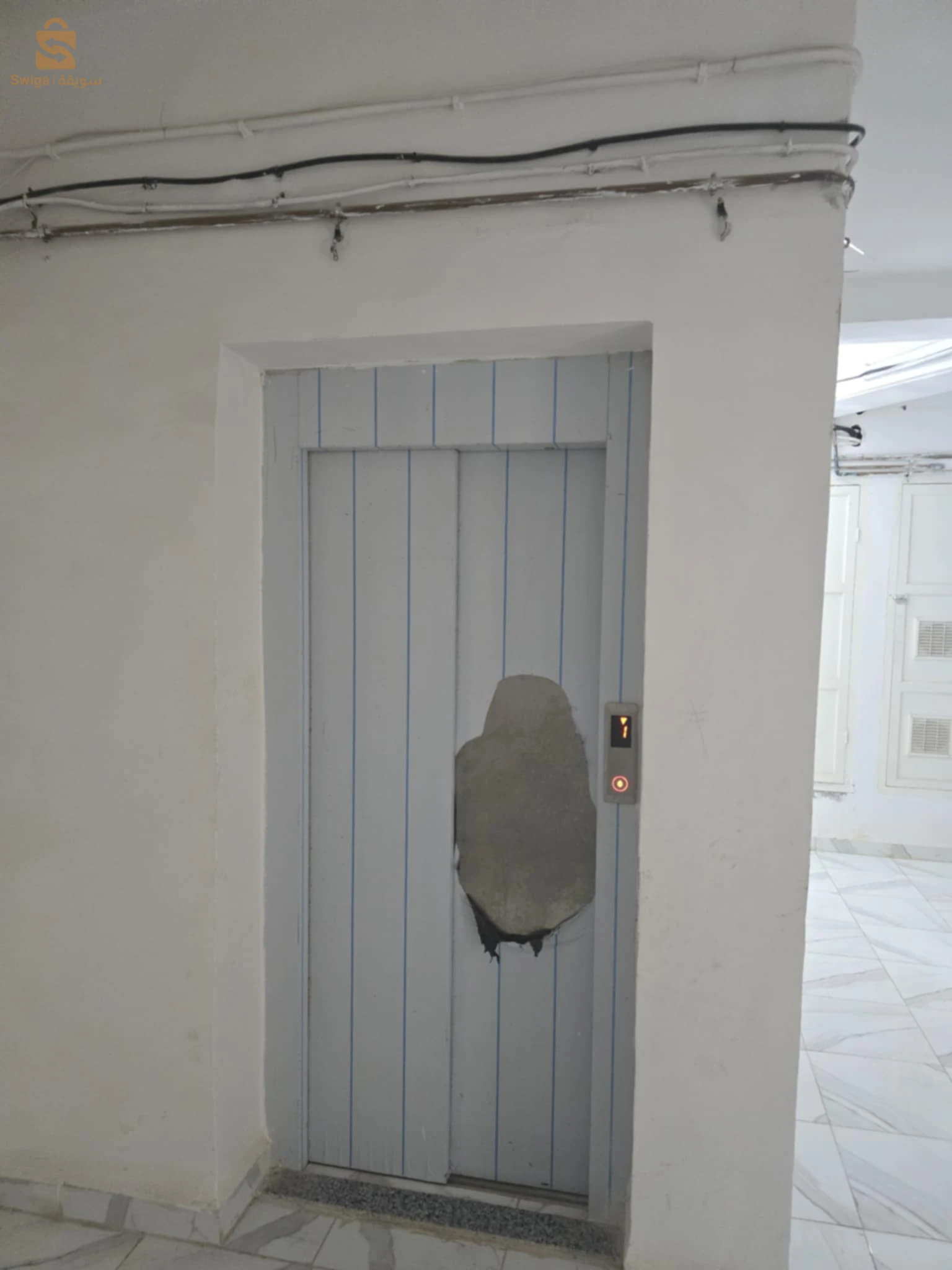 F4 للبيع كيما راهي فل صور 
0770694853