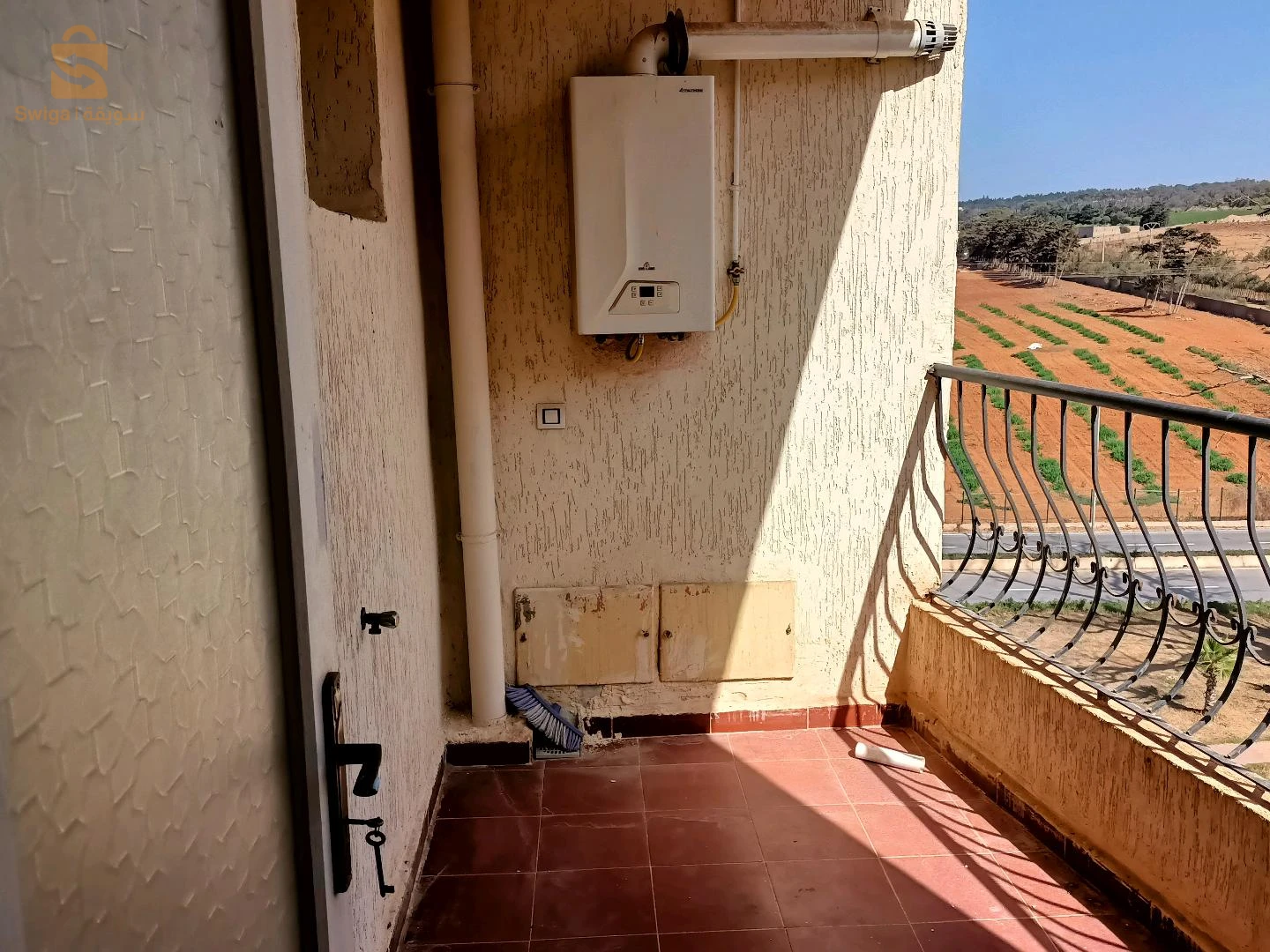 appartement F3 a staouli a vendre superficie 104 m
quatrième étage