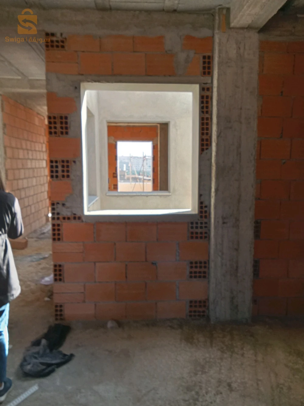 ابارتمون للبيع في باب الزوار واسعة في اقامة مغلقة بكاميرات مراقبة قريبة من المطار