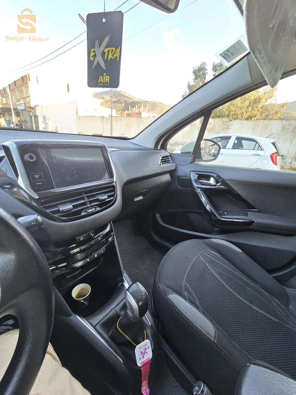 Peugeot 208 allure (2013)