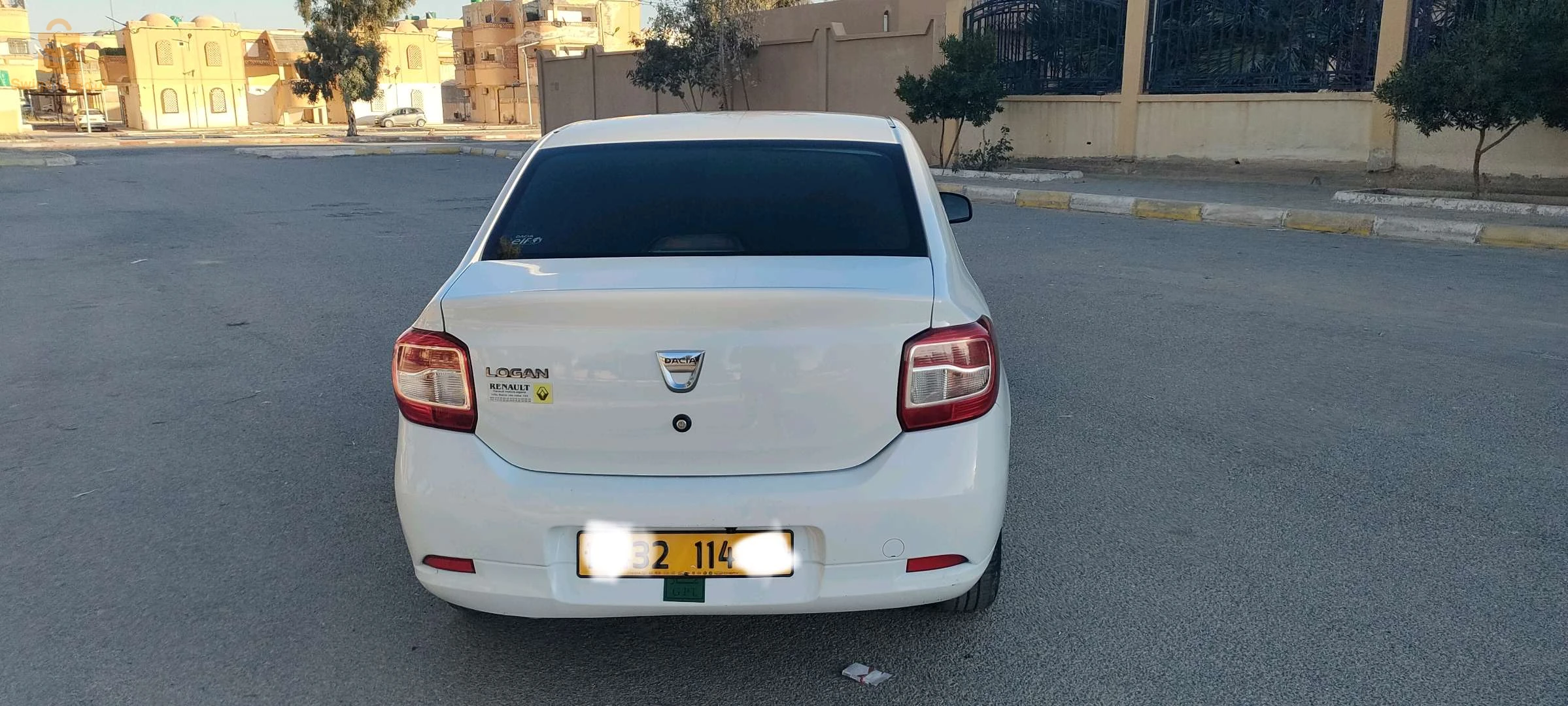 سيارة داسية لوقان