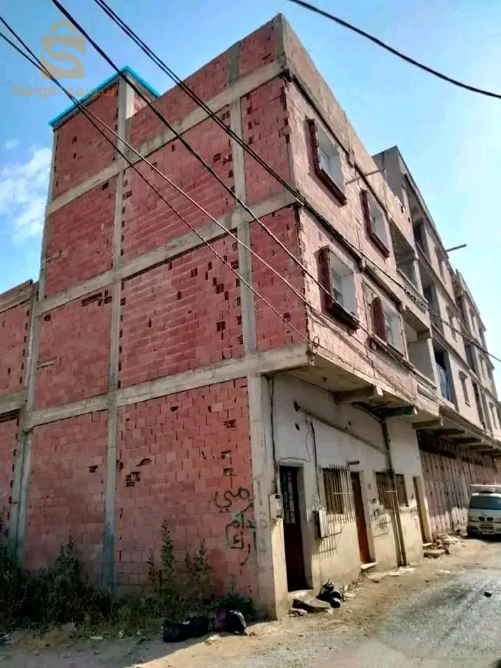 فيلا للبيع زاوية R+2(F3+F3),قاراج + باجدو مساحة 100متر قريبة كل مرافق عمومية