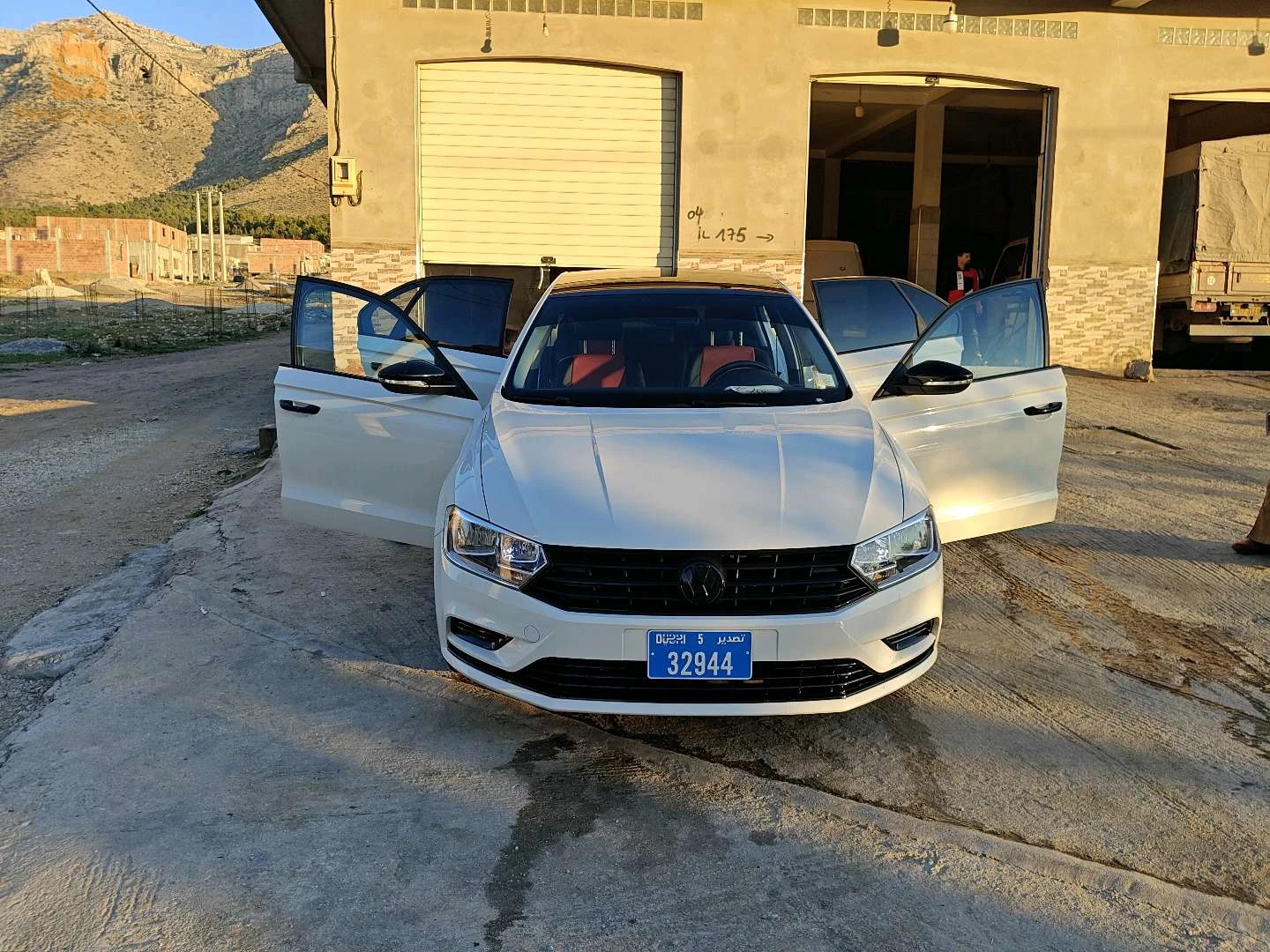 فولكس واجن Bora 2024 4 ام البواقي