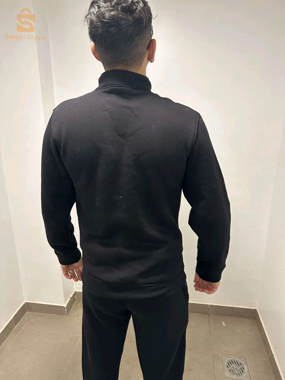 قمصان و تيشرتات
