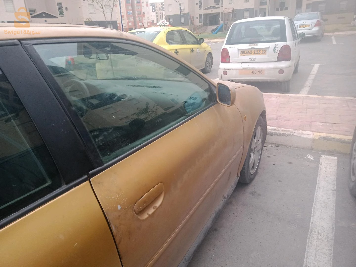 بيع ولا نبرز