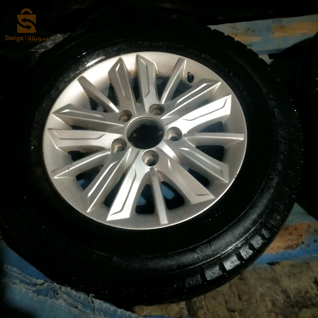 pneus complets 225 / 65 / 16
