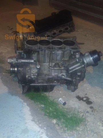 demi moteur 2071.4 vti avec vilebrequin.piston chaîne distribution