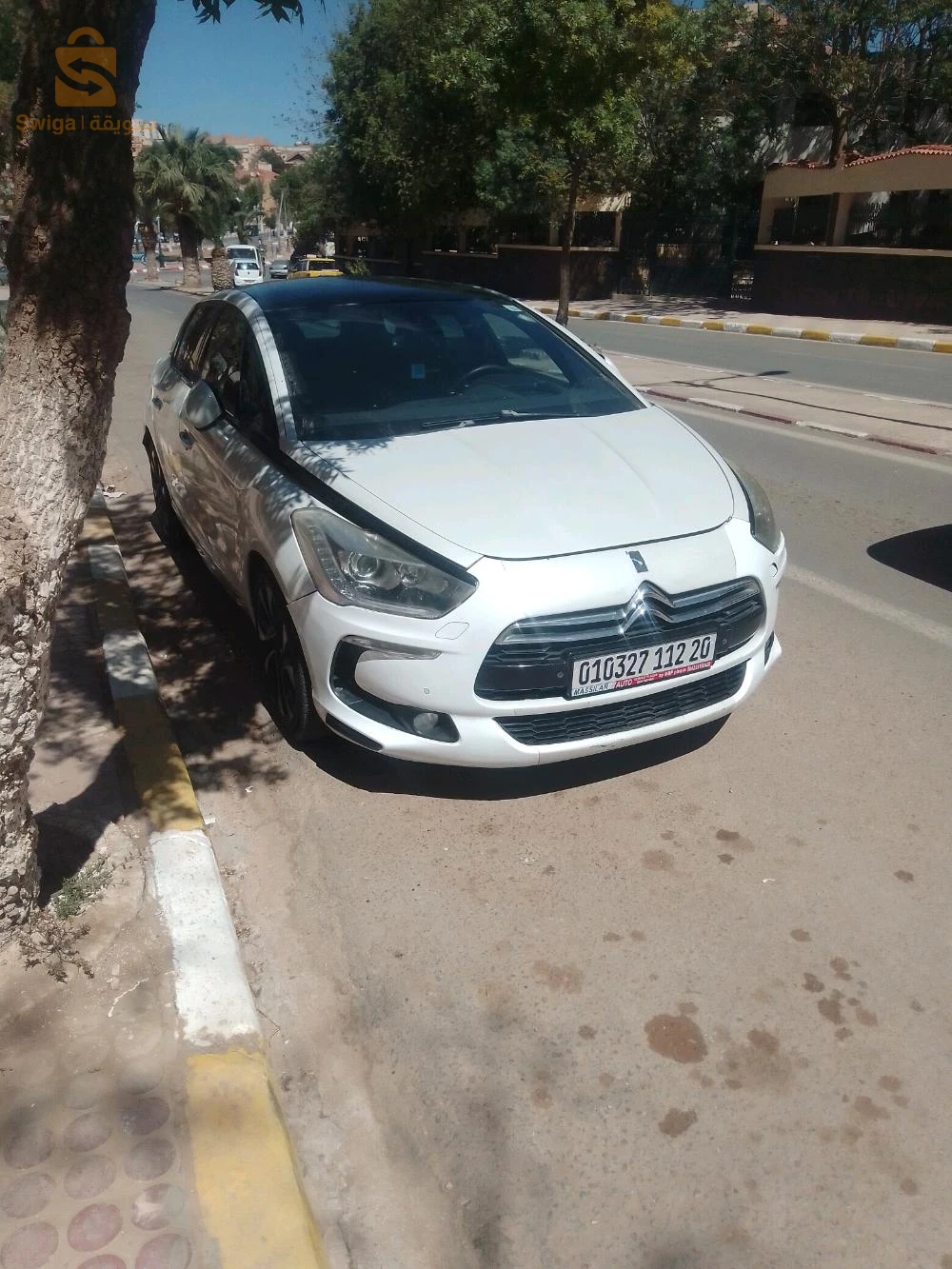 سيارة نضيفة عائلية مريحة