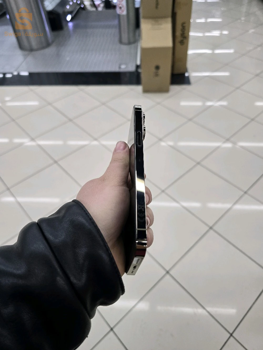 iPHONE


14 Pro Max CE ₩₩256gb


battery


100%


₽e etat 10/10
205000