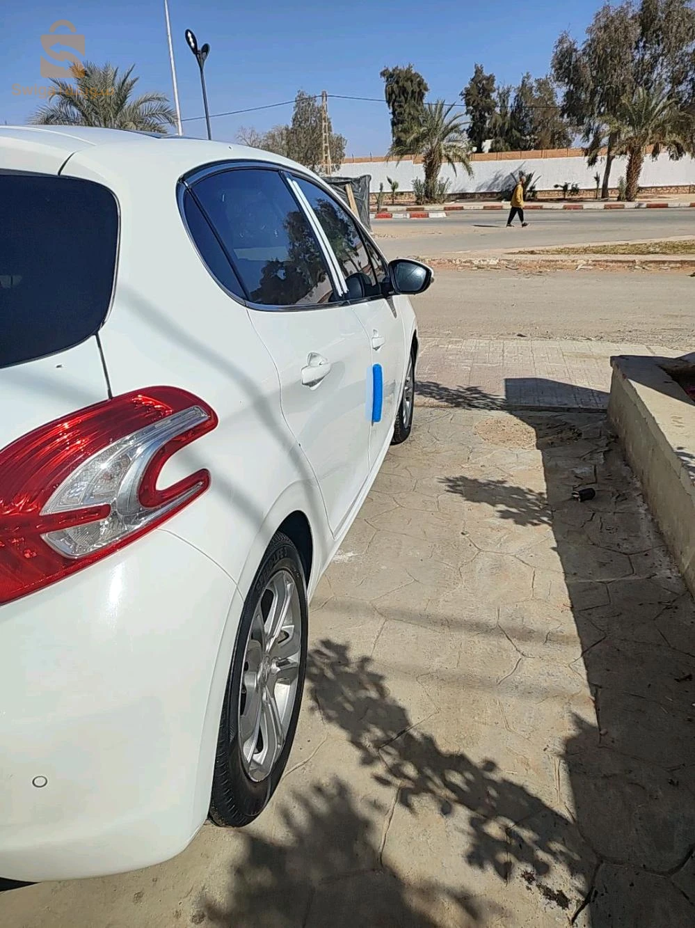 Peugeot 208 2014 26 MEDEA