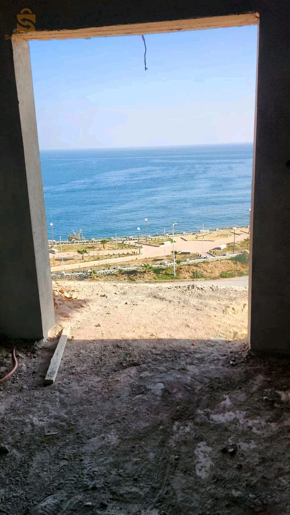 شقق على شاطئ البحر