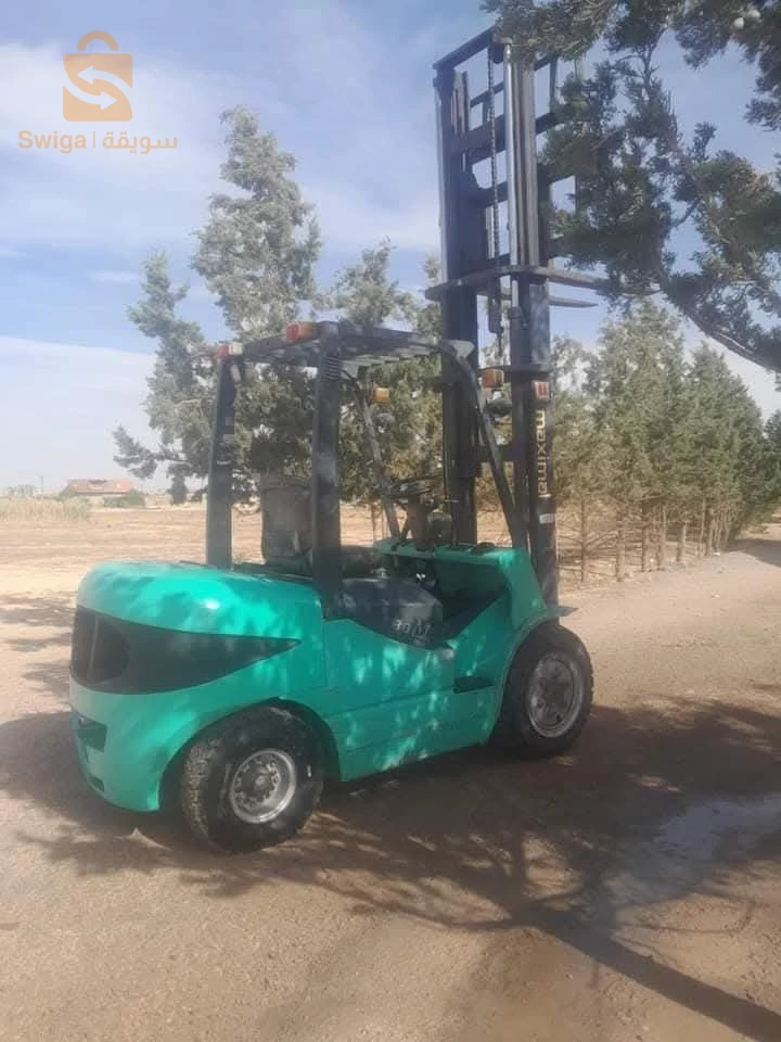 نبيع ولا نبرز بكلارك 
كلارك ماكسيمال كارت ڨريز 3 طن موتور فوطون موش مفتوح حاجة نظيفة يطلع 4.5 
0665882412