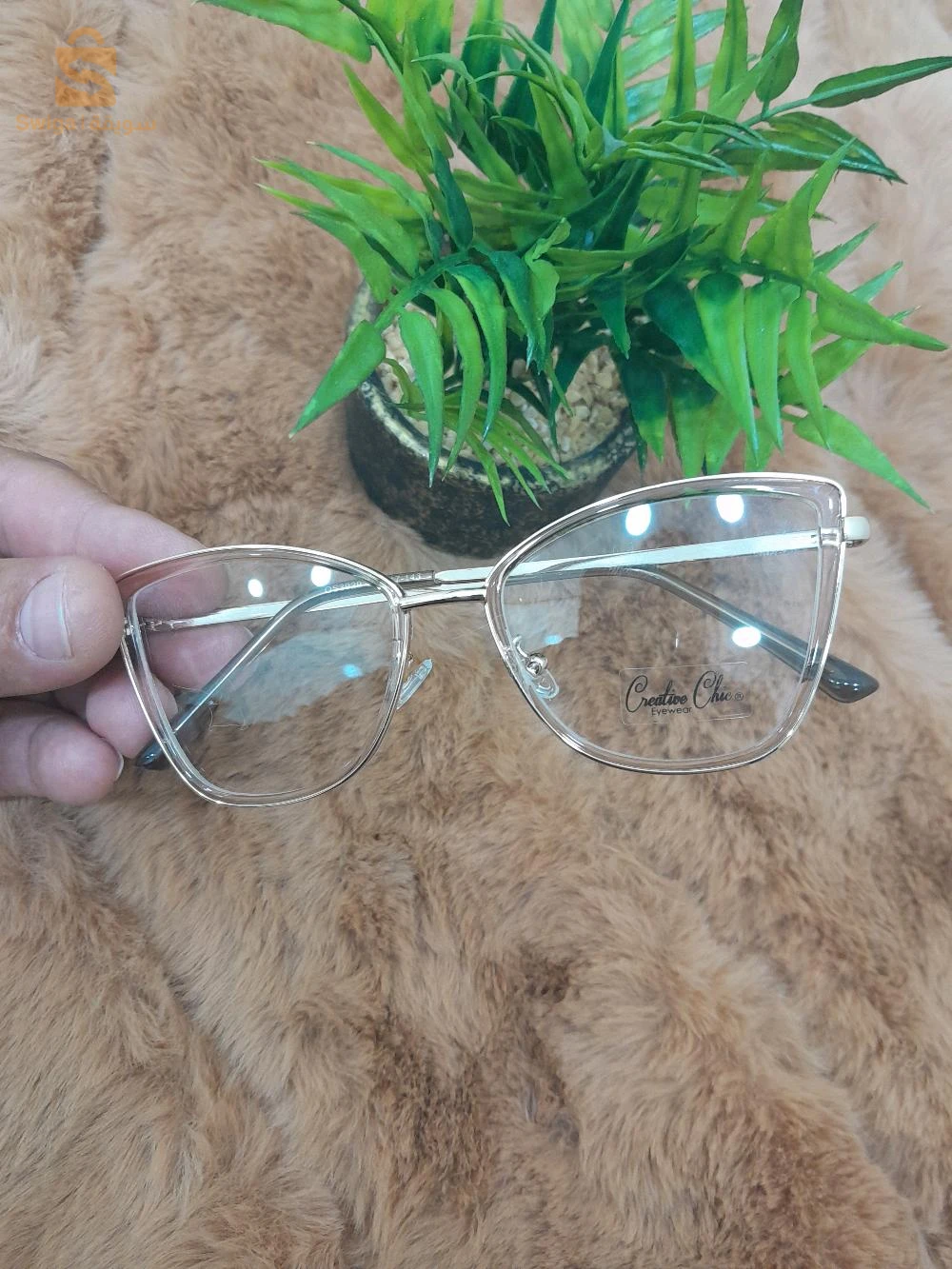 نظارات نسائية