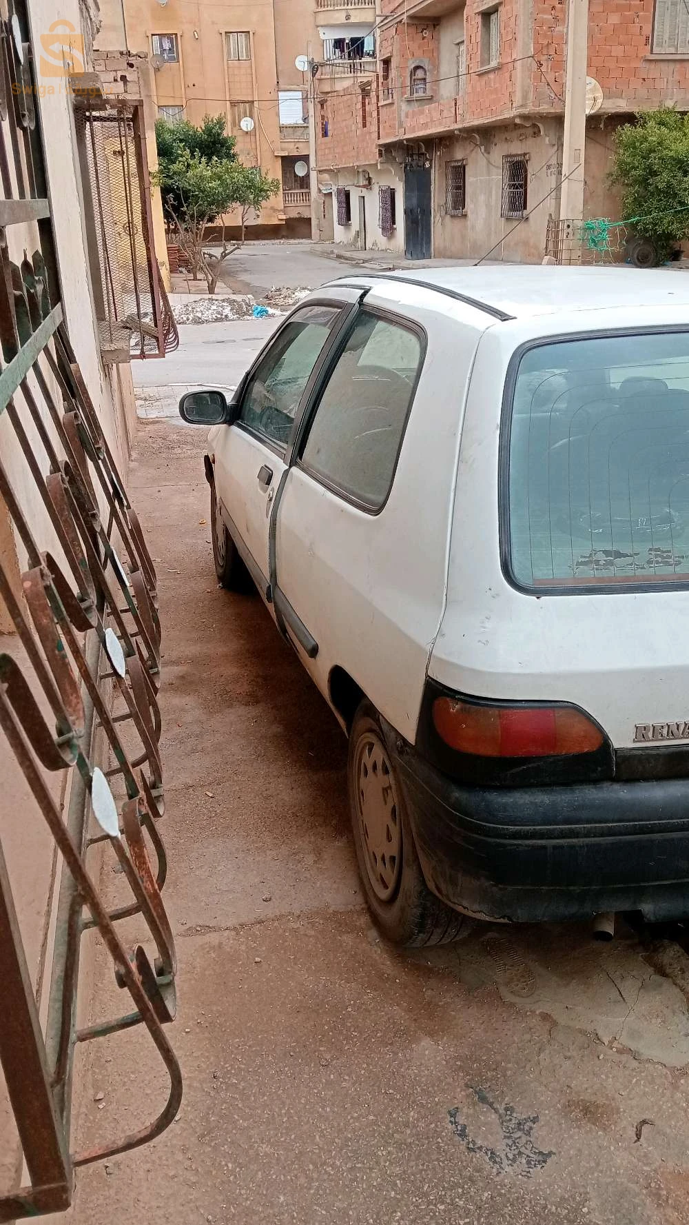 رينو Clio 1 1998 27 مستغانم