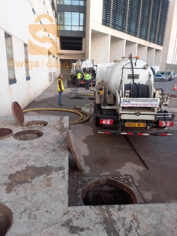 Camion nettoyage debouchage canalisation curage vidange 24h7j