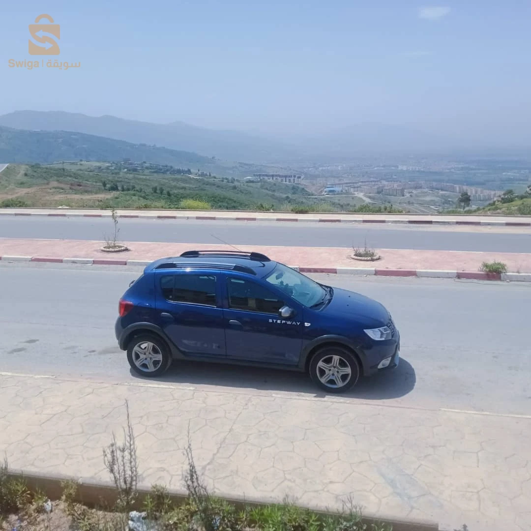 Dacia stepway sandero 01ere Main a vendre, 00 peinture. 00 froid. la toute option +alarme et boule d'atlage.