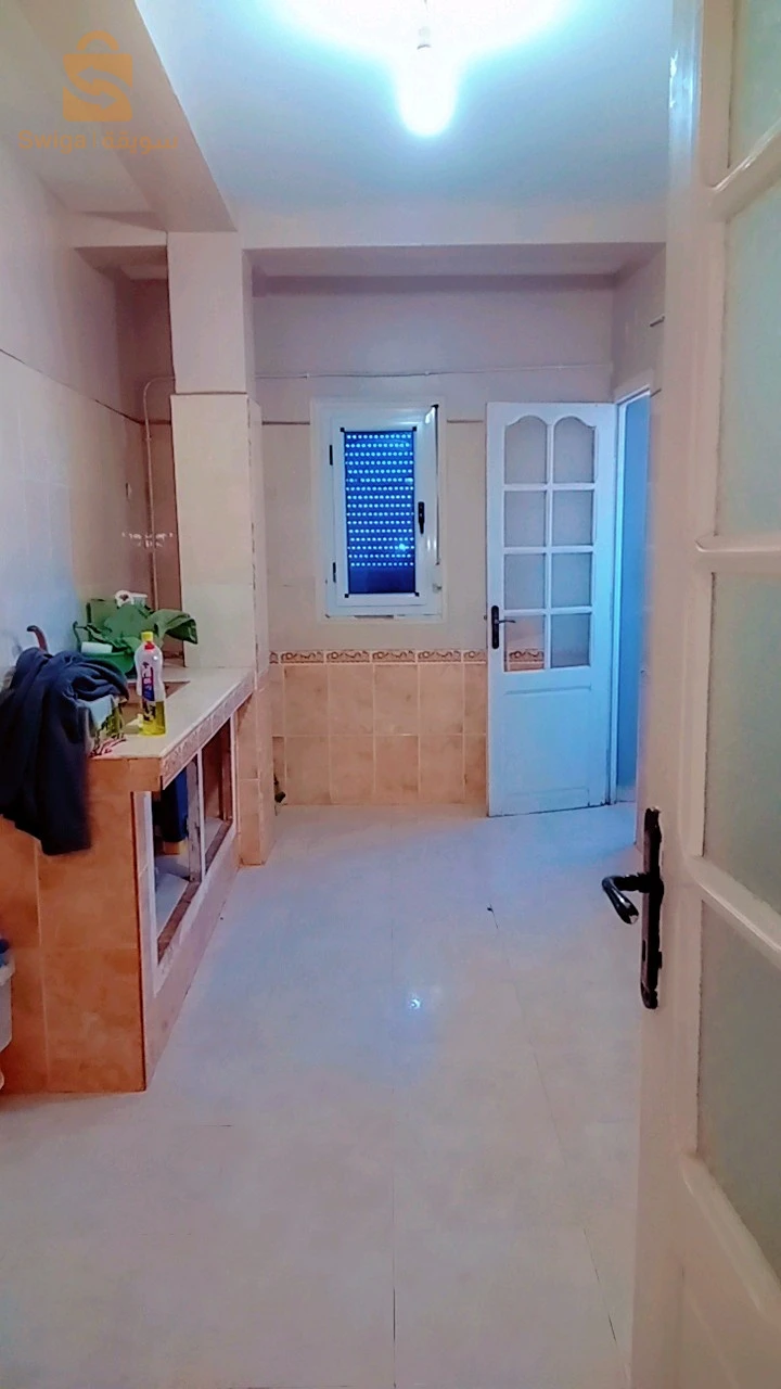 avendre Apparemment 3em étage f3