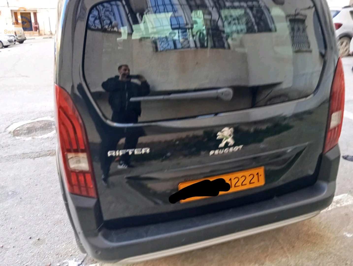 سيارة ريفتر