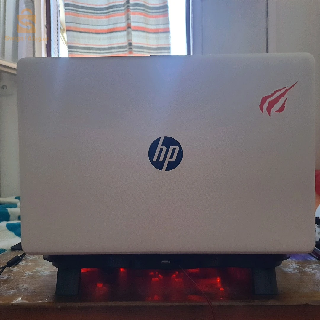 Laptop: HP Notebook - 17-bs072nf