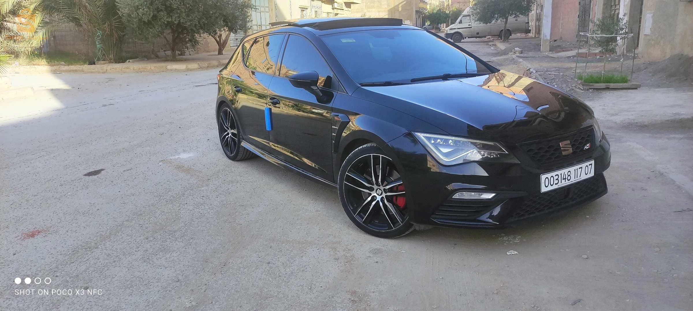 Seat Leon Cupra  2017 
🌴 ماشية 195 الف 
   🌴 صبيغة بارشوك افو فقط 
      🌴🌴ولاية بسكرة 🌴🌴
       📞📞 ‏‪0772 36 85 77‬‏
            📞📞‏‪0540 33 85 04‬‏
                  🌹🌹  للبيع  🌹🌹
سامو 400