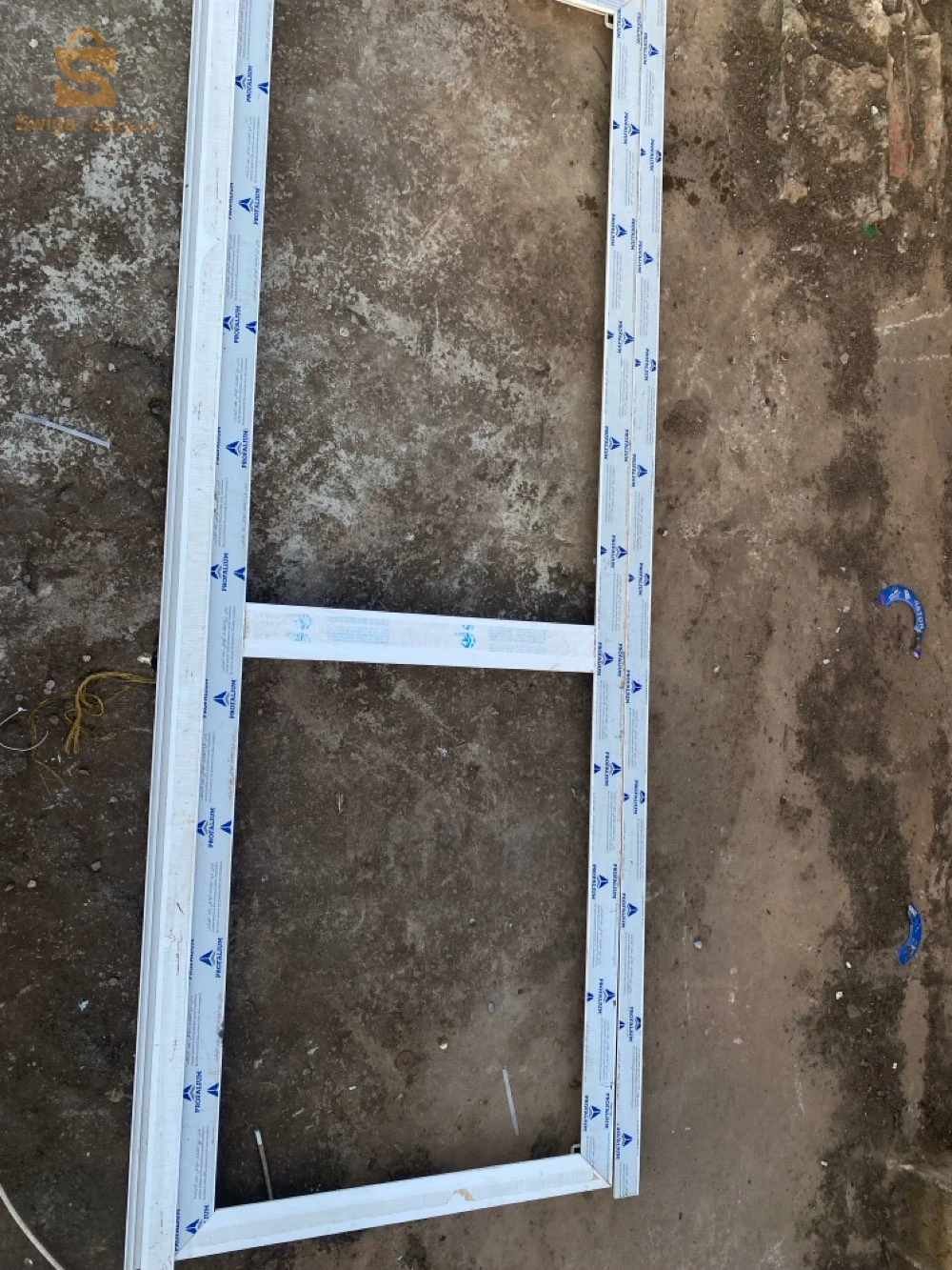 Des Fenêtre pvc et des portres aluminium