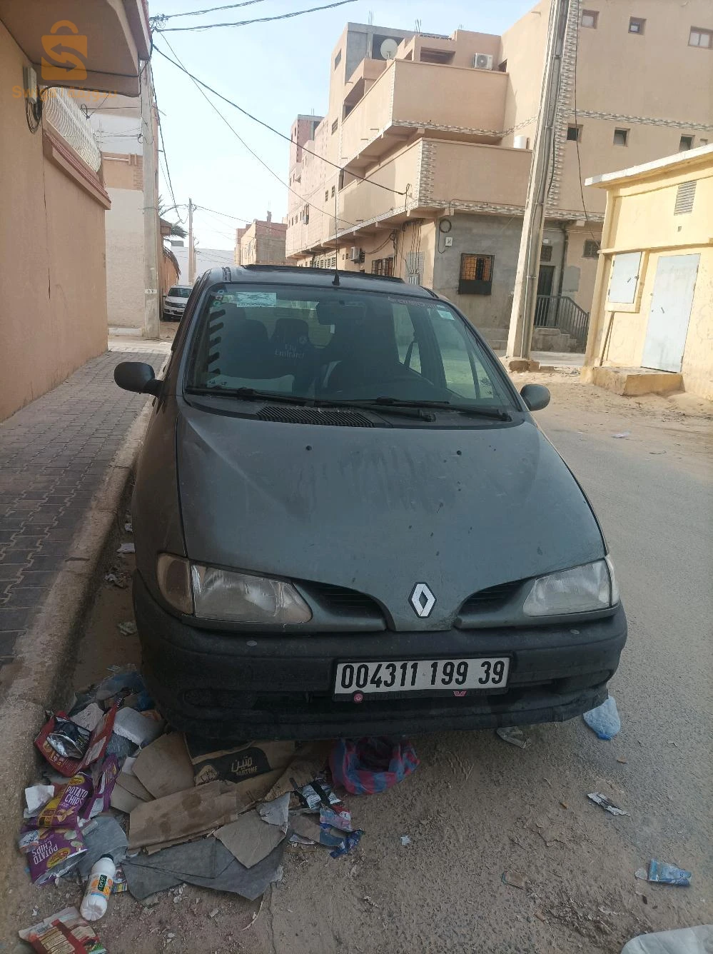 رينو Scenic 1999 39 الوادي