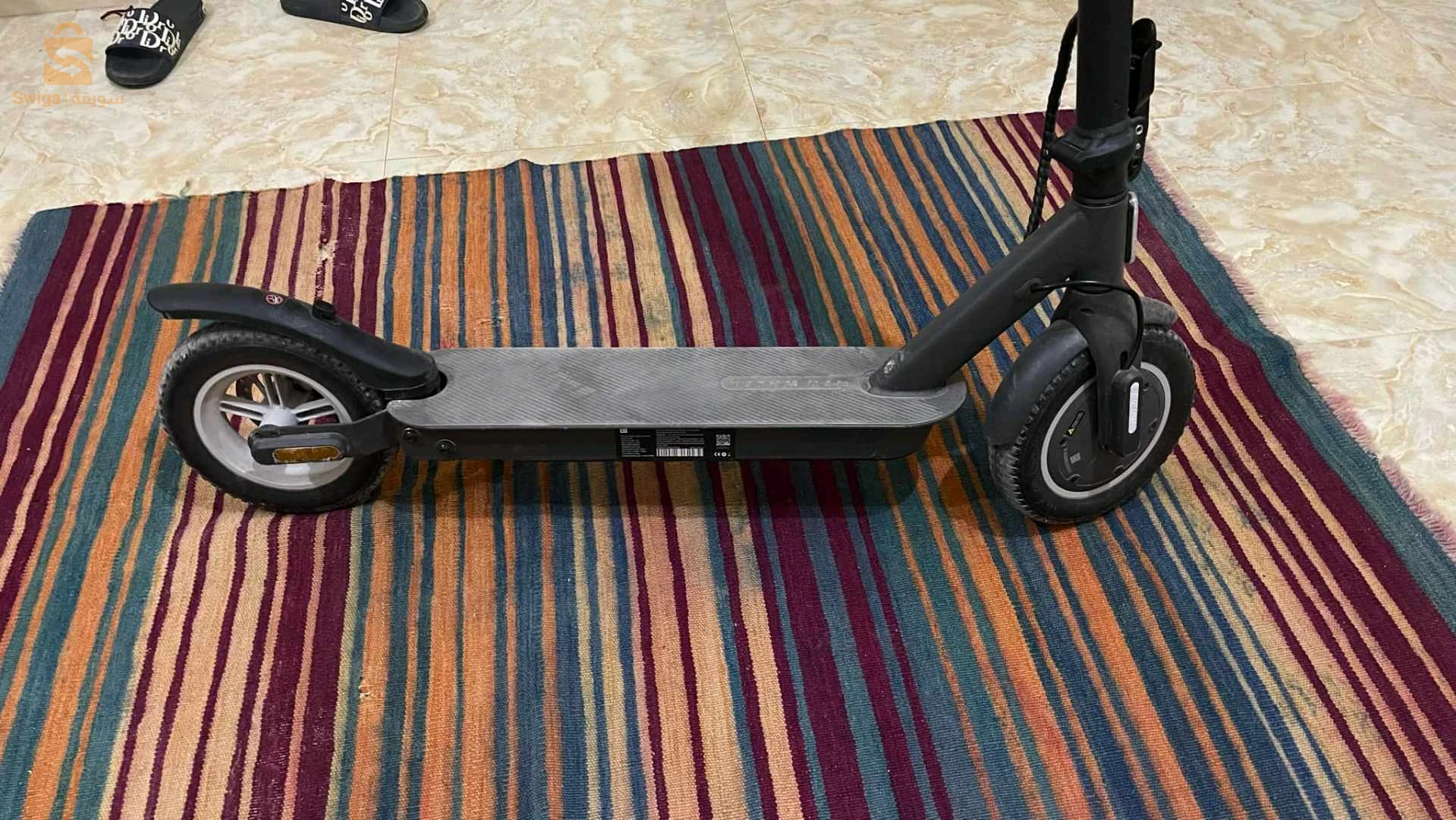 Trotinette électrique 5th wheel v40 pro
Btri 30km chargeur original