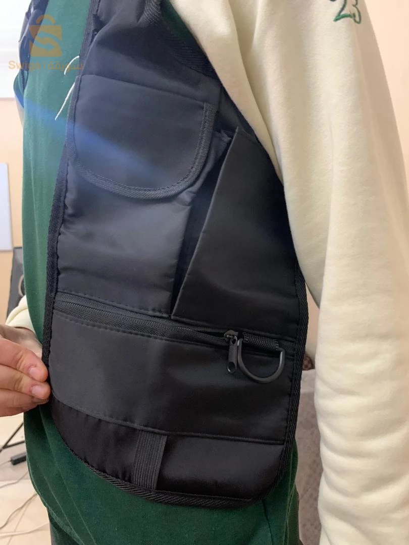 Sac à bandoulière anti-vol dissimulé sous les aisselles