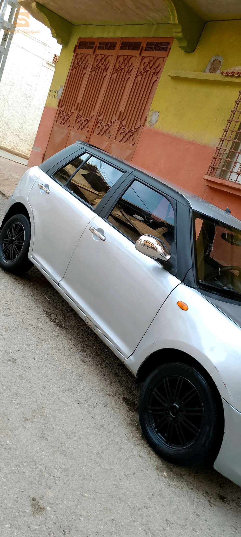 فيها سوباسمو و شوك مافيهاش 
موتار فيه دوزيام تلاشي 
خصها شويا بريكول