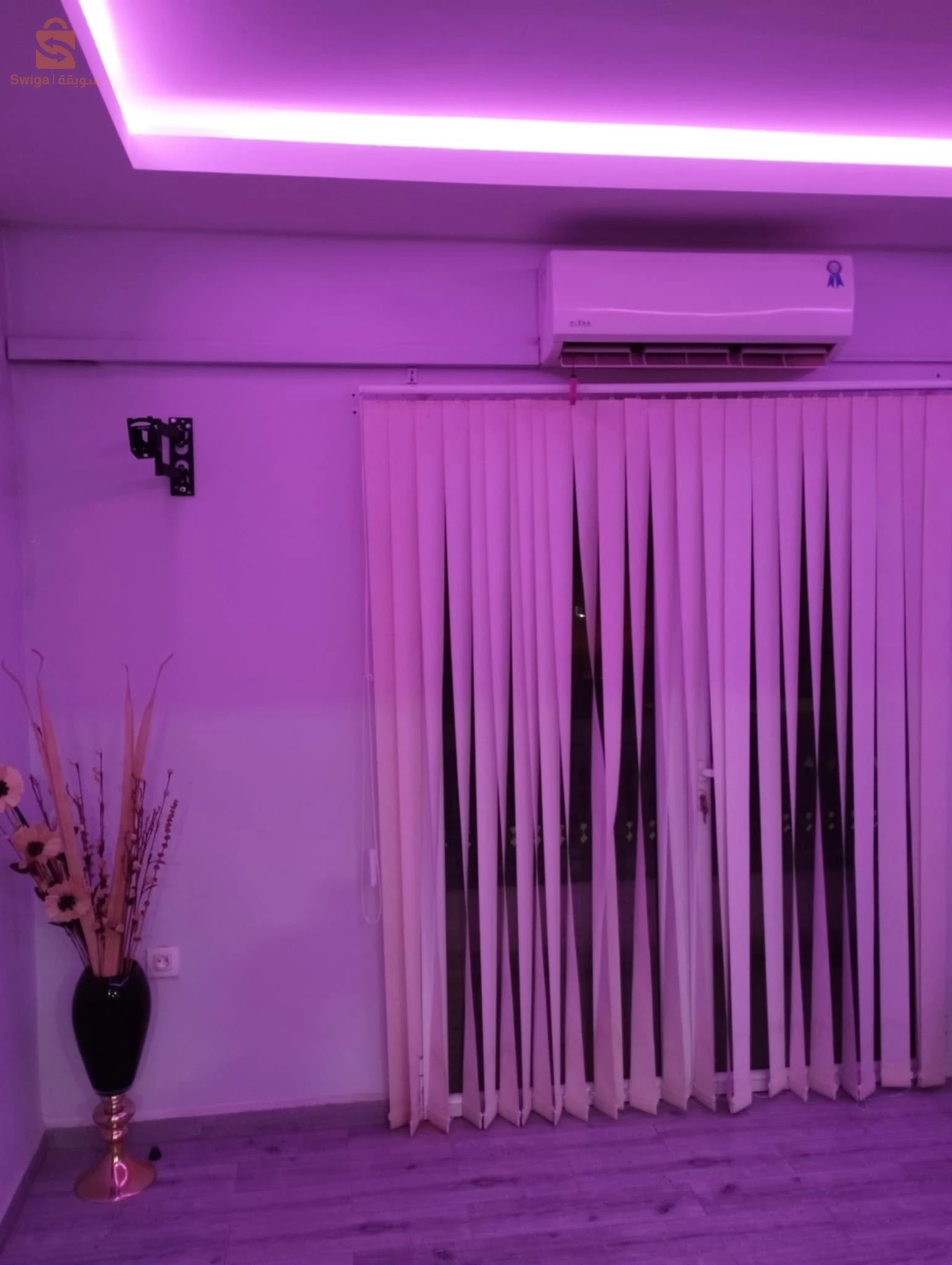 فيلا للبيع 3 طوابق مفرشة 
0542277861