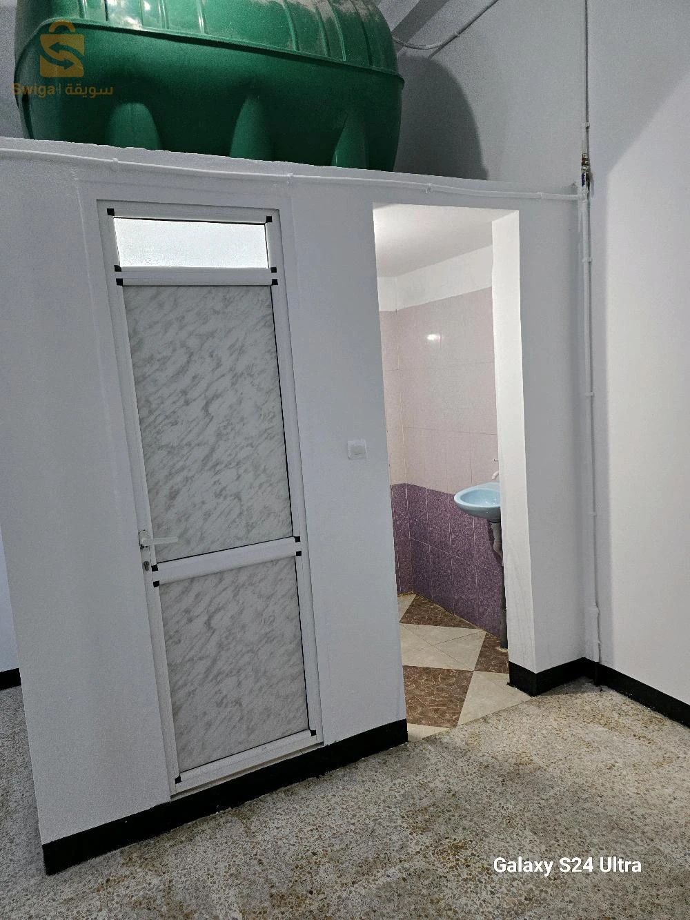 محل للكراء في توفيل ( عين مليلة ) مقابل السبيطار من الجهة الخلفية المساحة 140 متر + غرفة + دوش و مرحاض ، يصلح لورشة خياطة او ستوك  او ماشبه ذالك 
للإستفسار : 0661691853