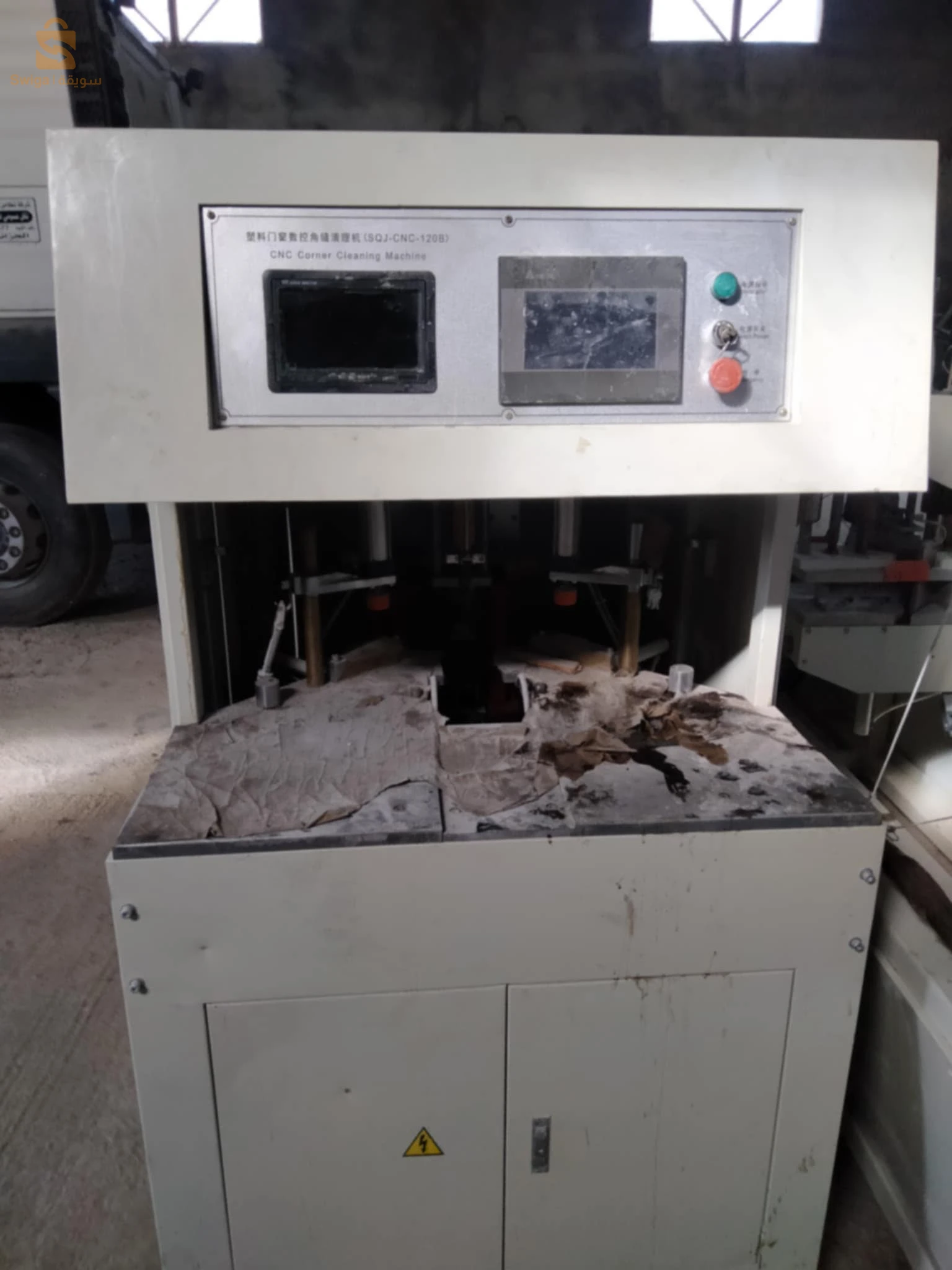 آلات لصناعة أبواب و نوافذ PVC