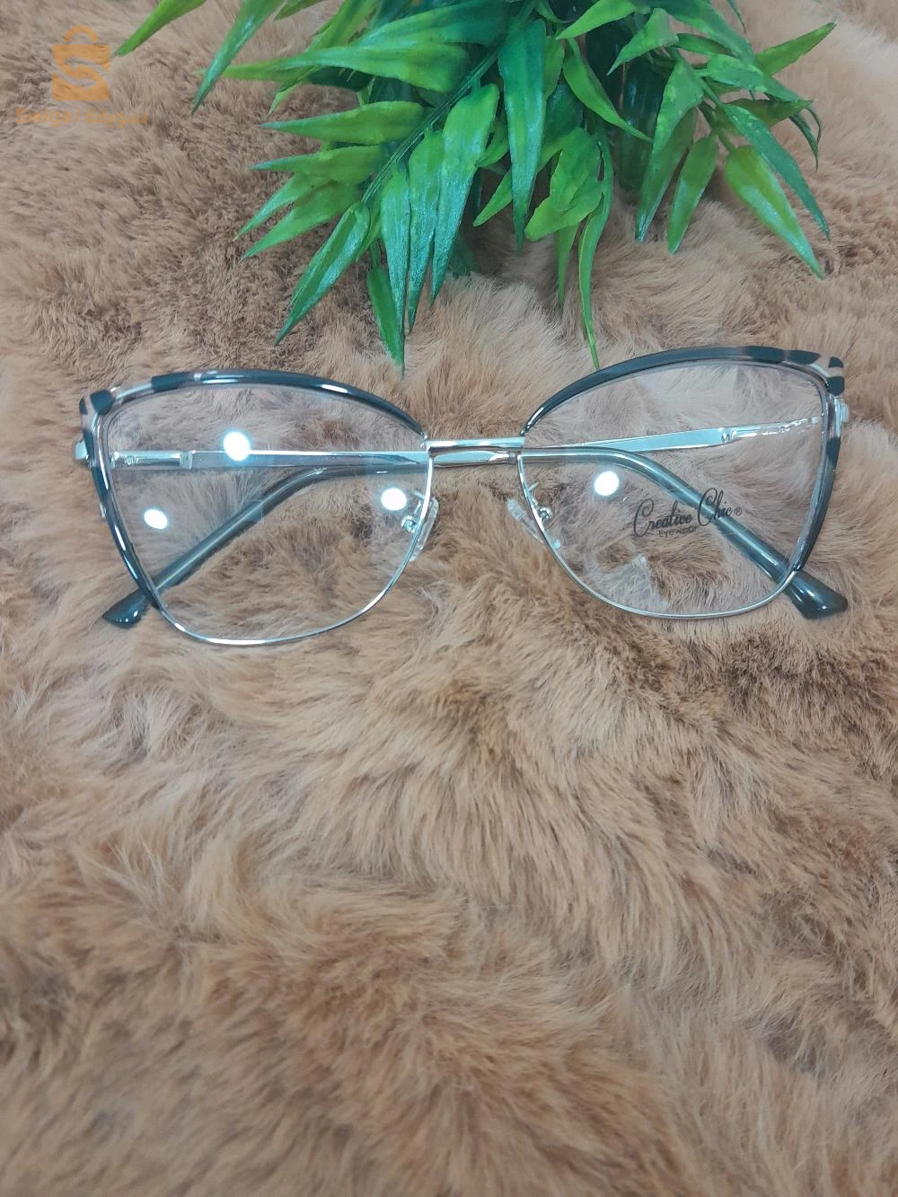 نظارات نسائية
