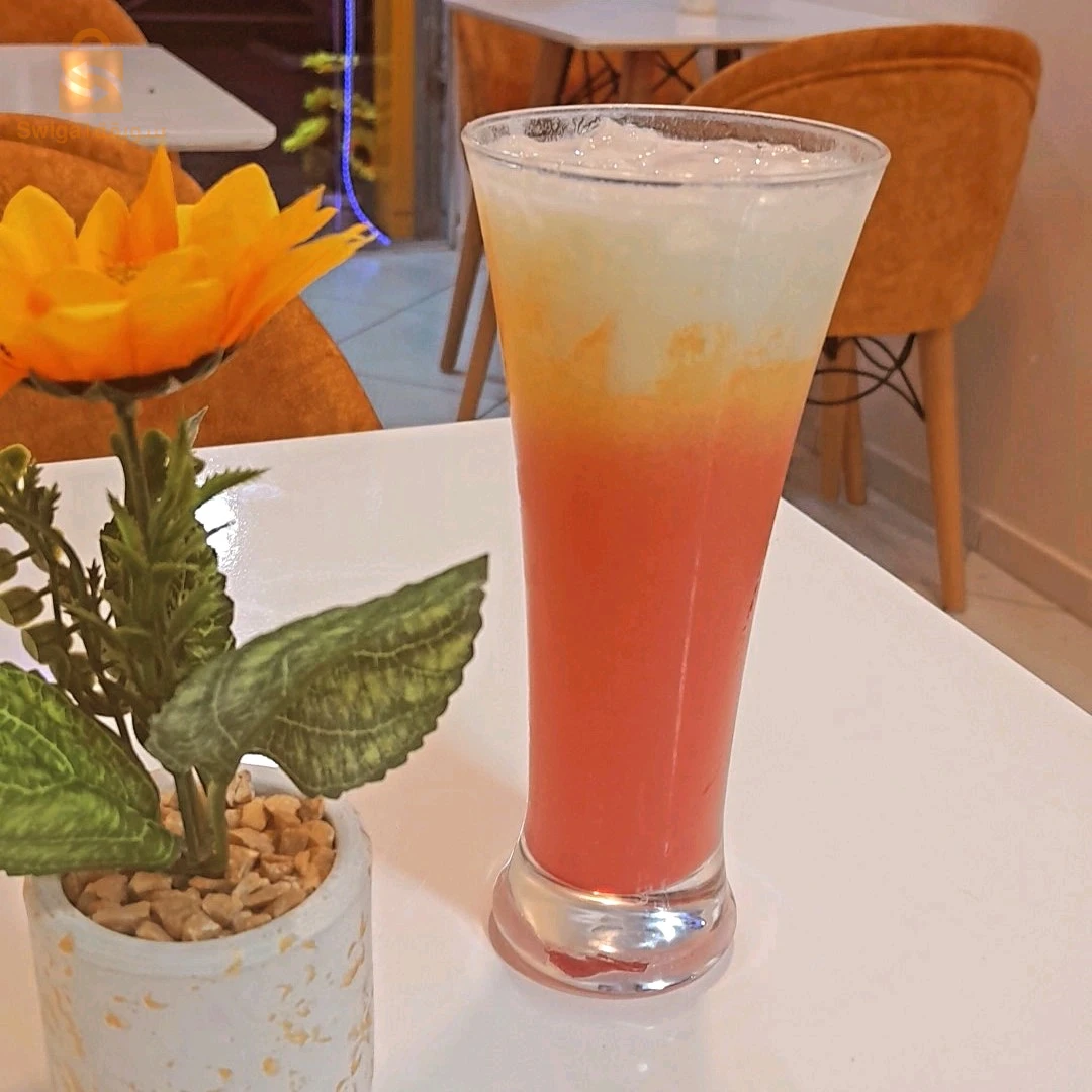 shaker barman cocktail