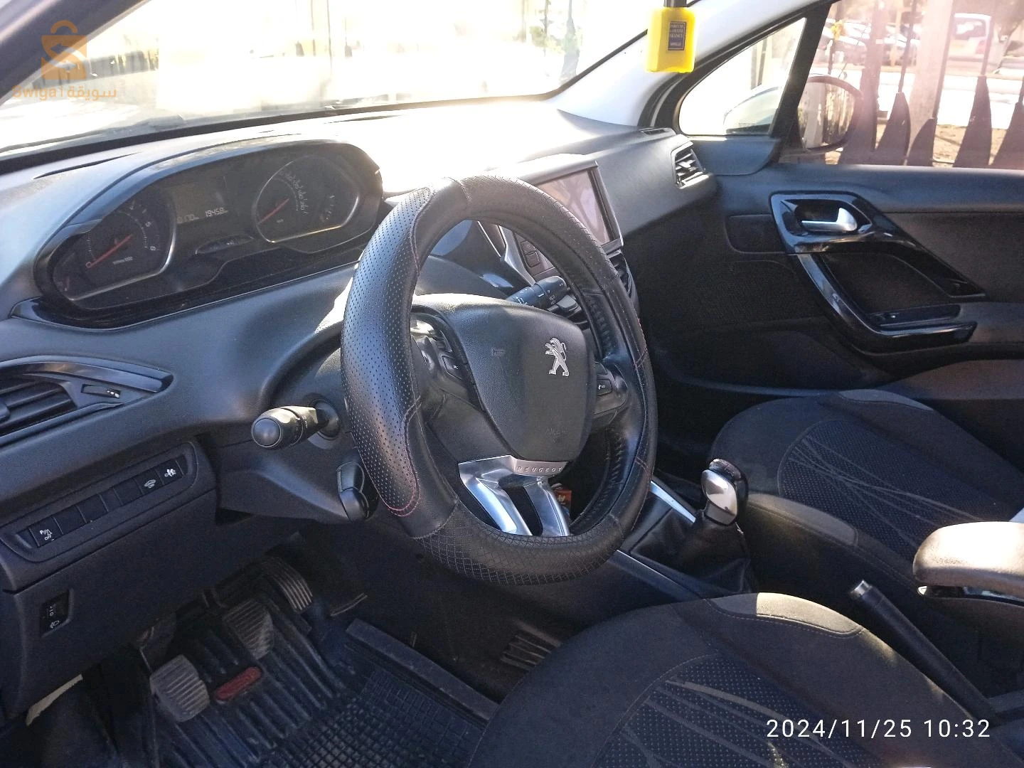 سيارة نضيفة للتبادل ب clio 4 ess wla polo