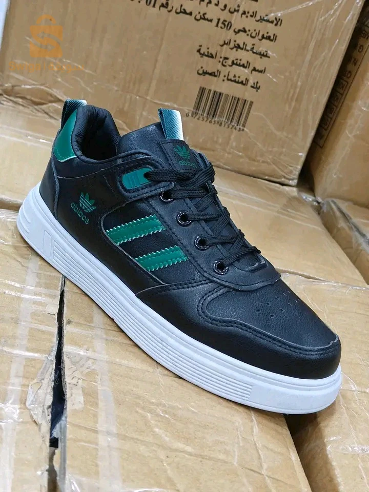 صبردينة شابة الله يبارك 
2 نواع بألوان مختلفة 
Polo
و 3 بوند 
ليبوانتير م 39 ل 44 
السعر 200 الف 
توصيل متوفر لكل الولايات