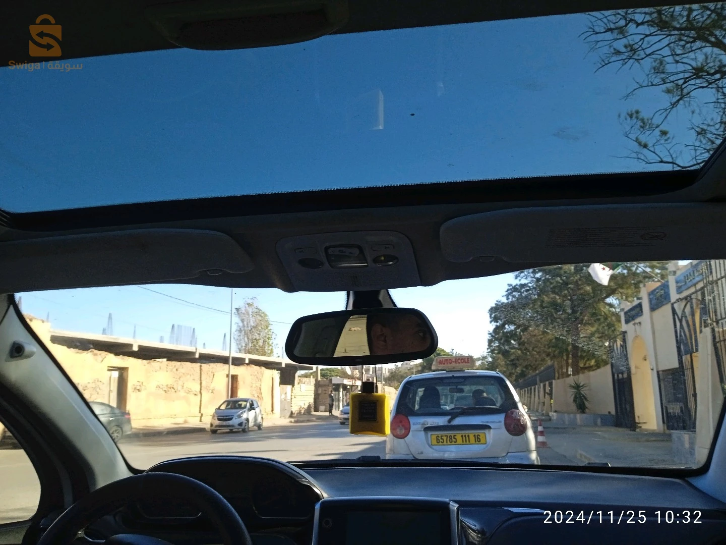 سيارة نضيفة للتبادل ب clio 4 ess wla polo