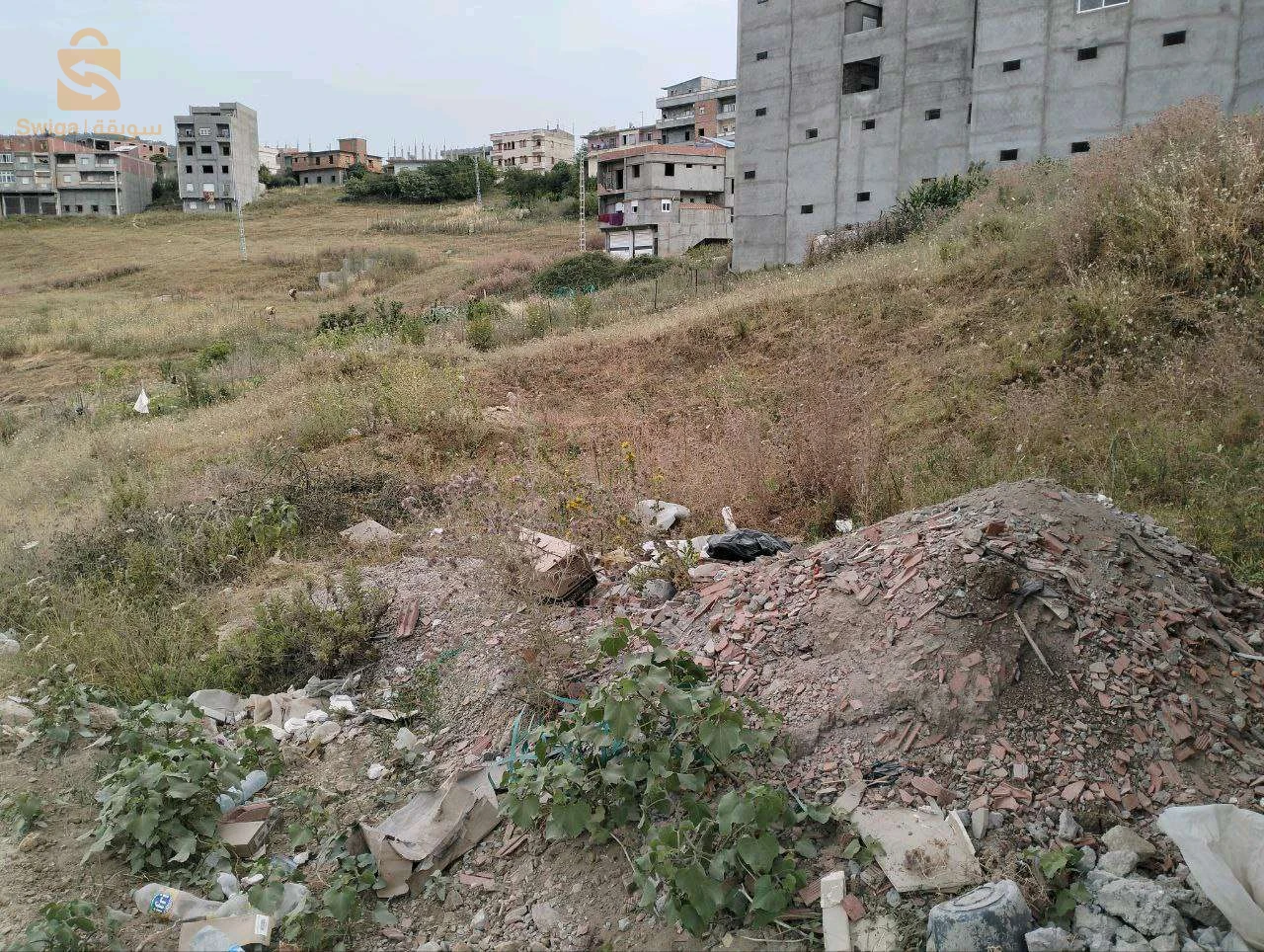 قطعة ارض للبع