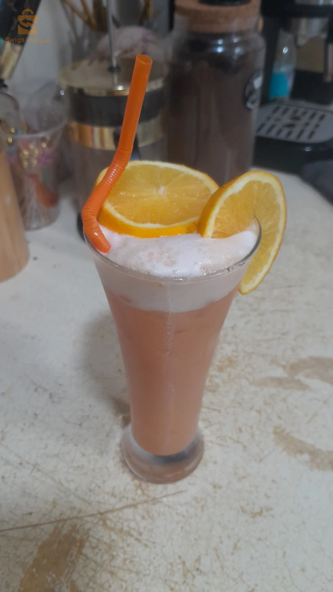 shaker barman cocktail