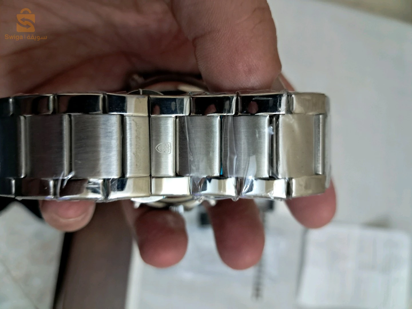 montre de luxe poedagar numérique et electronique