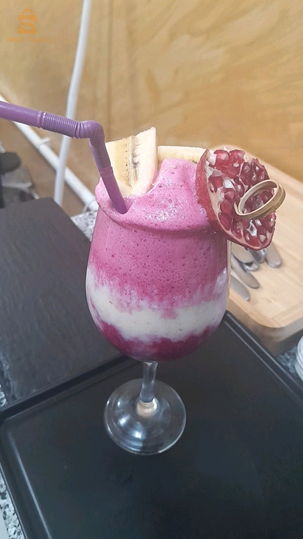 shaker barman cocktail